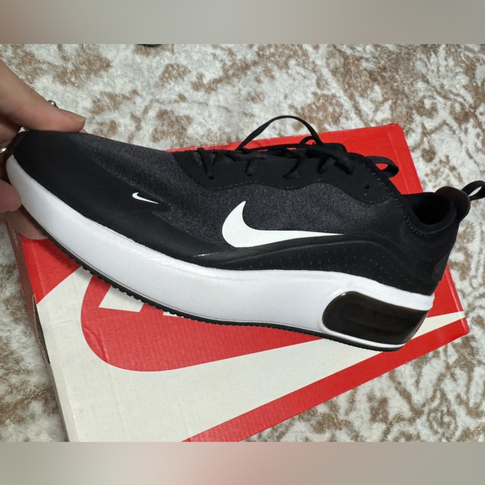 Nike Women's Air Max Dia Black and White Athletic Shoes